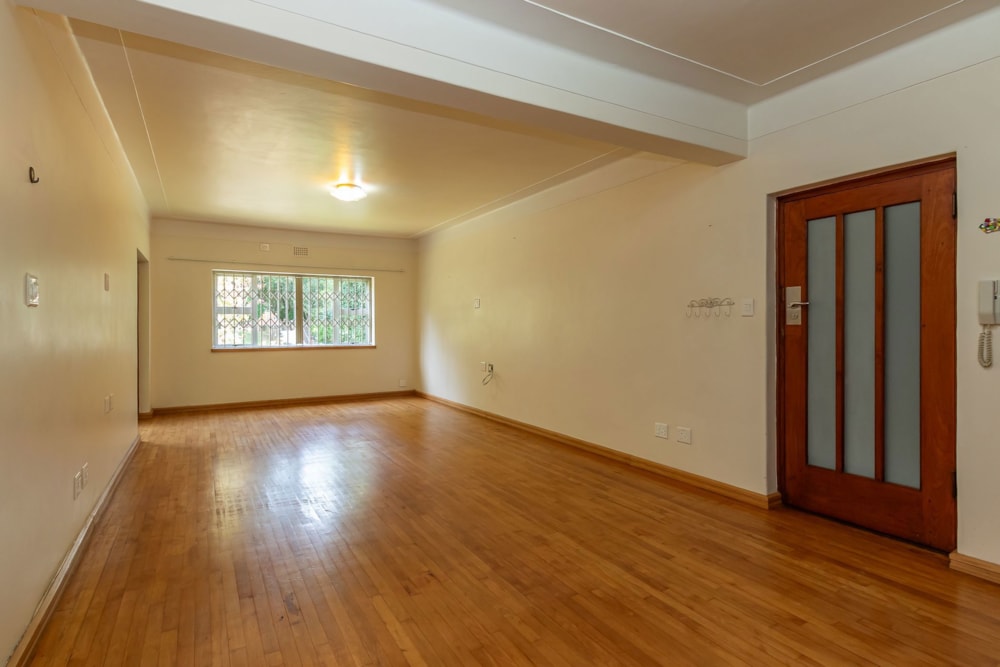 Apartment to rent in Southern Suburbs, Cape Town - RBL1730939