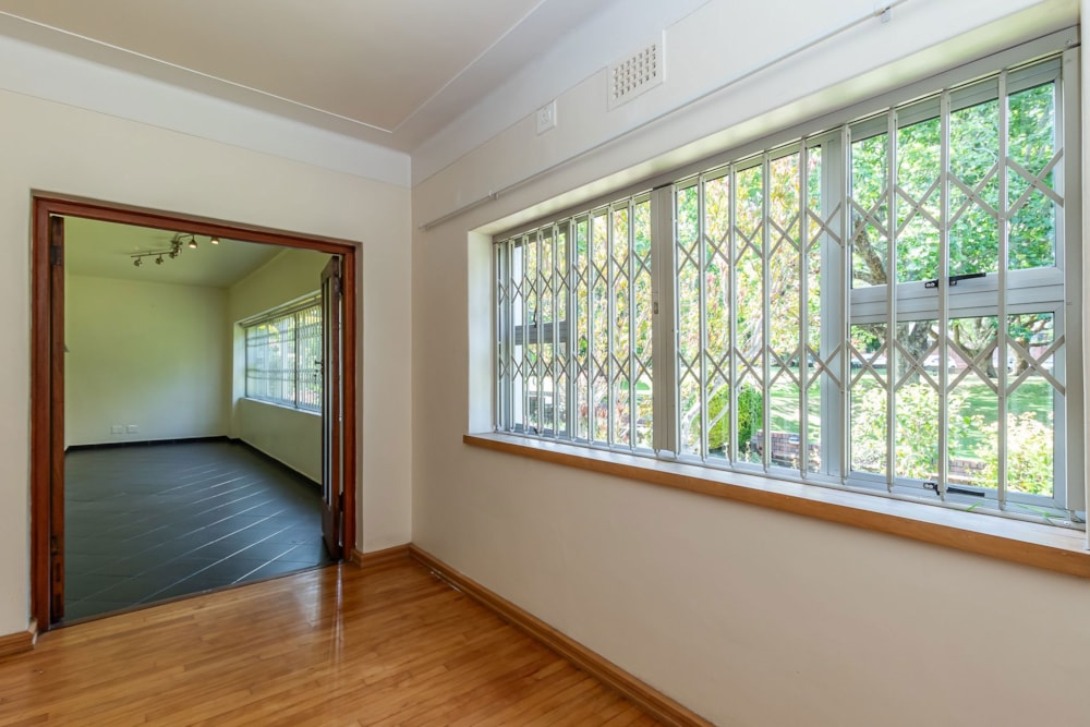 Apartment to rent in Southern Suburbs, Cape Town - RBL1730939