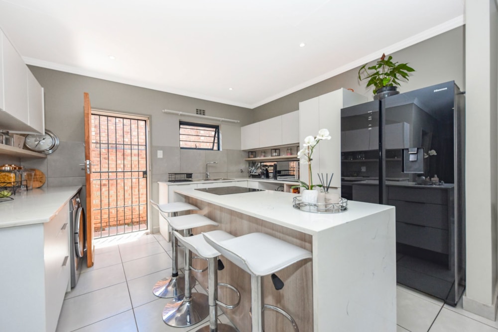 House for sale in Lion Pride - FW1727897