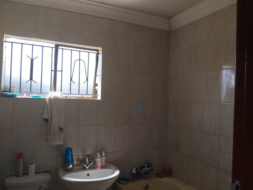 House for sale in Galeshewe - 1KJ1731527 House for sale in Galeshewe - 1KJ1731527