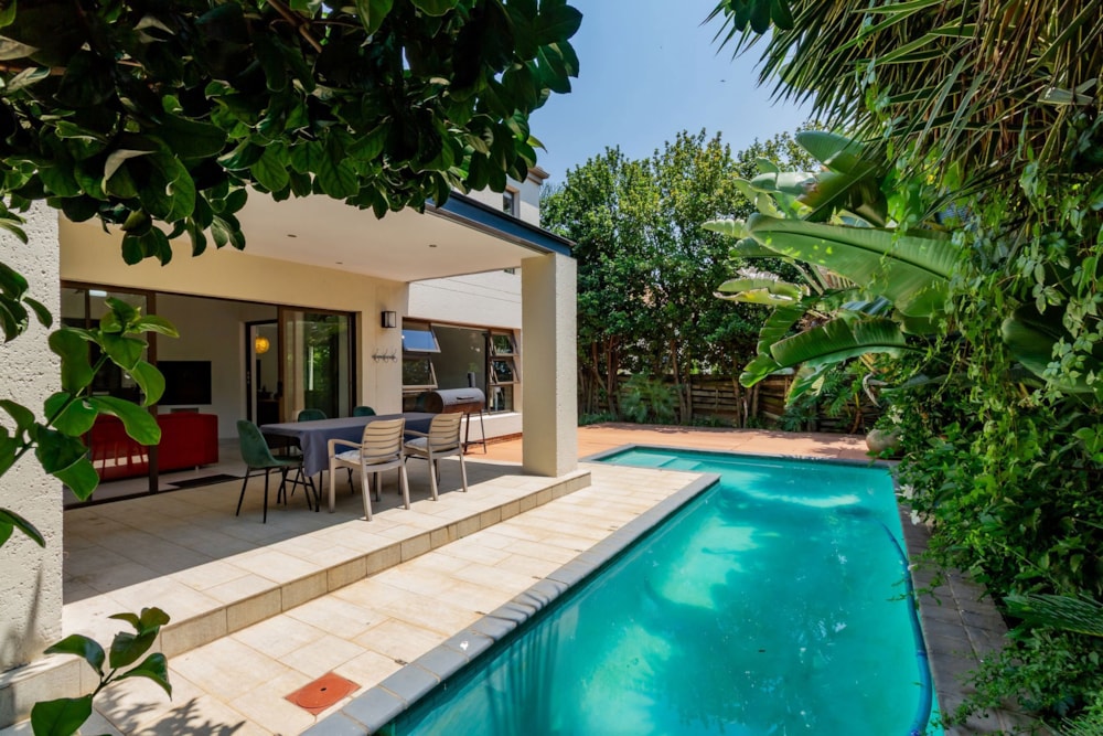Double-storey house for sale in Pecanwood - 1HR1729018 Double-storey house for sale in Pecanwood - 1HR1729018