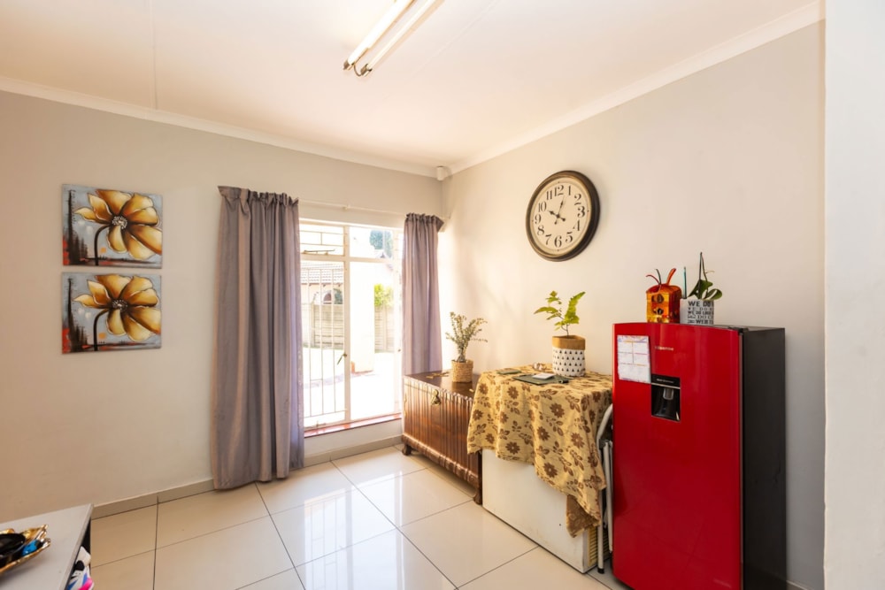 House for sale in Pioneer Park - 1NW1729300