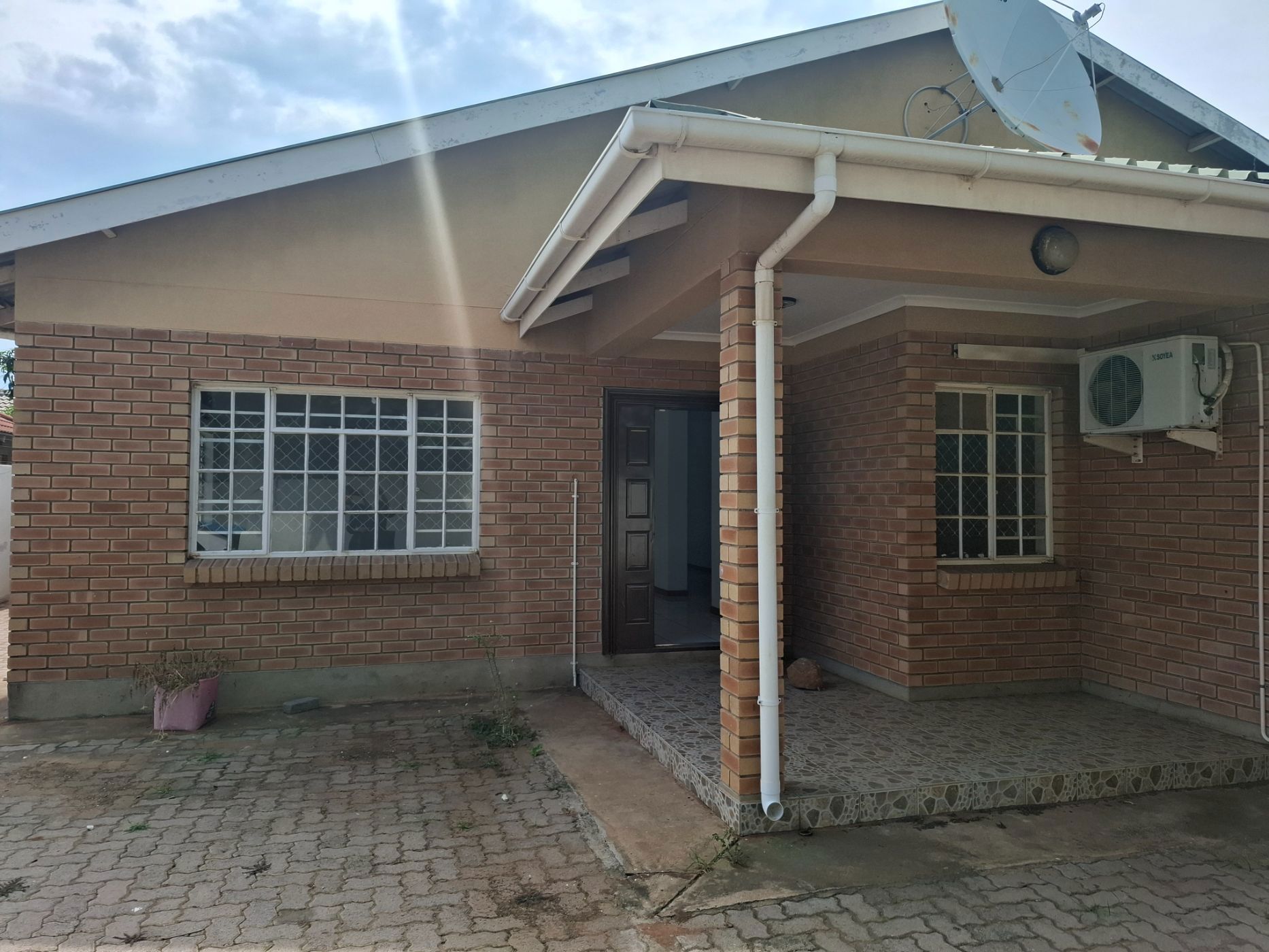 House to rent in Block 9, Botswana - 3BO1729598