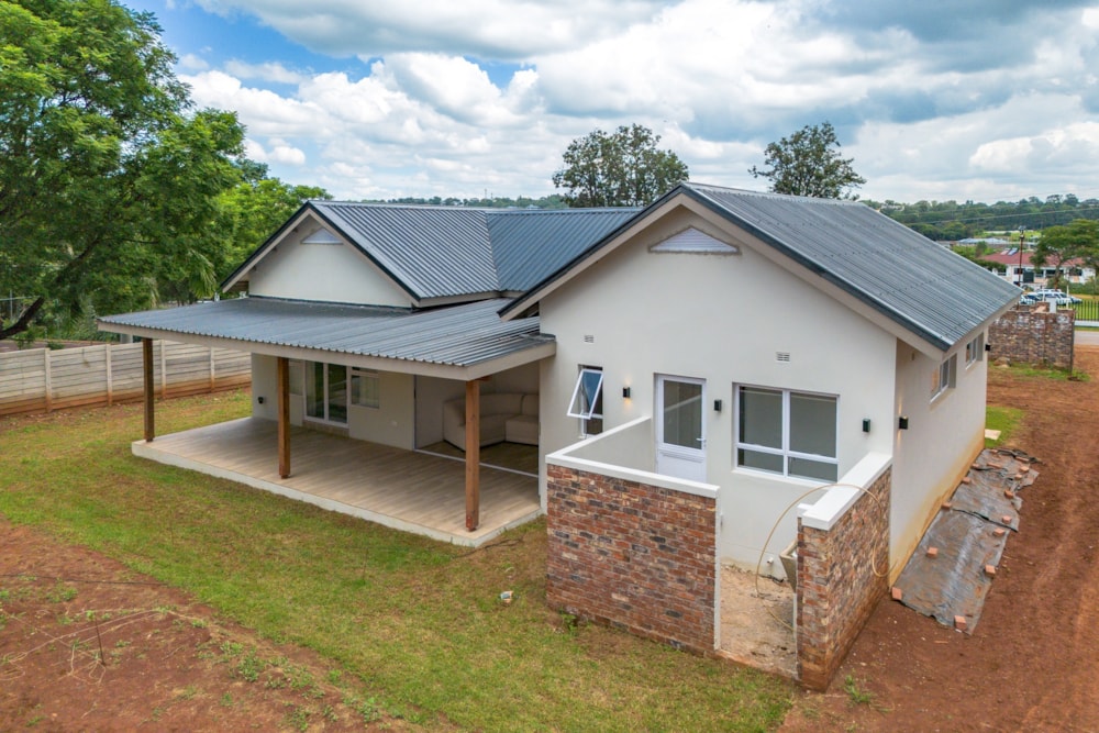 Cluster for sale in Borrowdale Brooke, Zimbabwe - 3ZB1728711