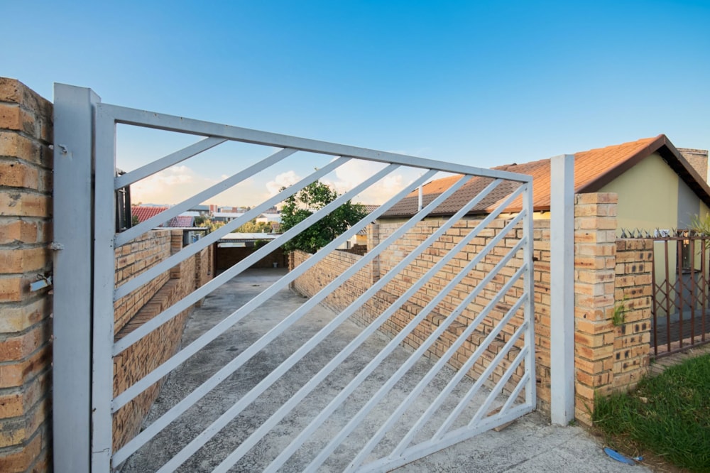 House for sale in Cosmo City - RAN1728734