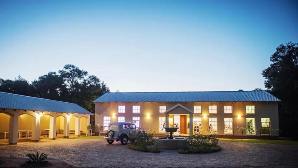 Country hotel for sale in Cullinan Rural - PT1728759 Country hotel for sale in Cullinan Rural - PT1728759