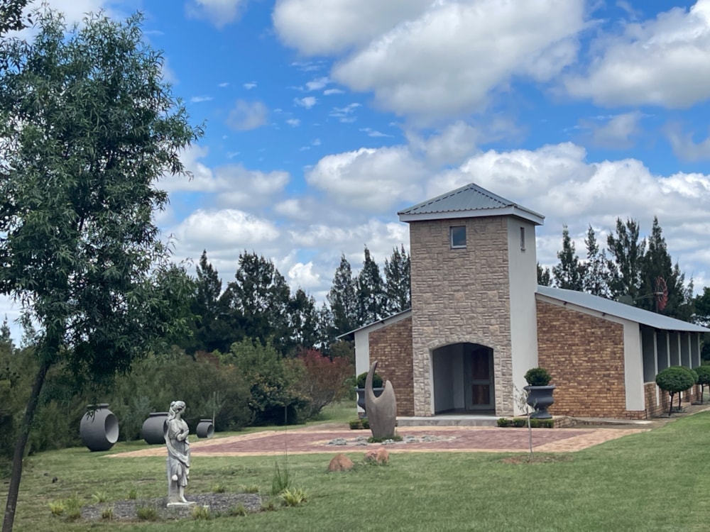 Country hotel for sale in Cullinan Rural - PT1728759 Country hotel for sale in Cullinan Rural - PT1728759