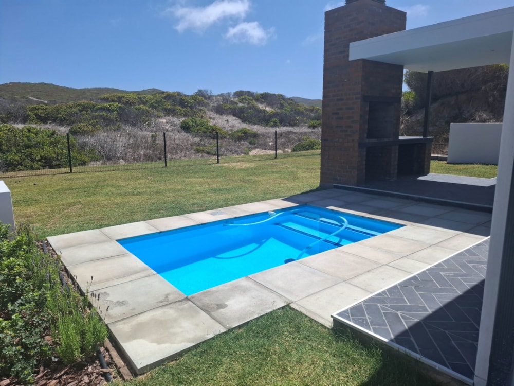 House for sale in Stilbaai - 1SR1728794