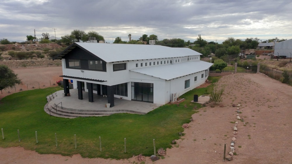 Commercial Building for sale in Olyvenhoudtsdrift - 1KAH1728845