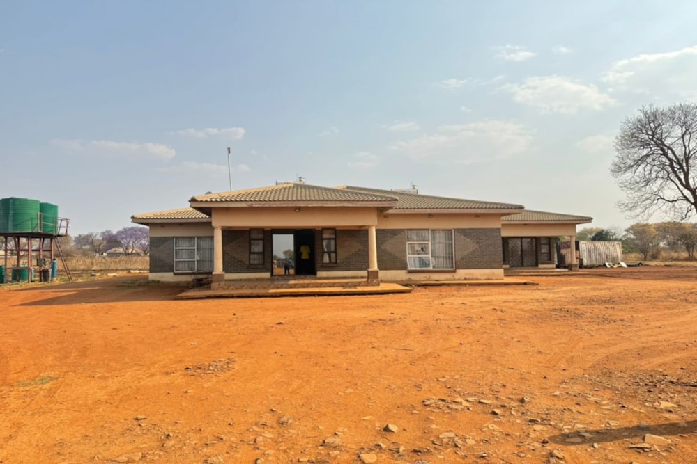 House for sale in Bulawayo, Zimbabwe - 3ZB1728901