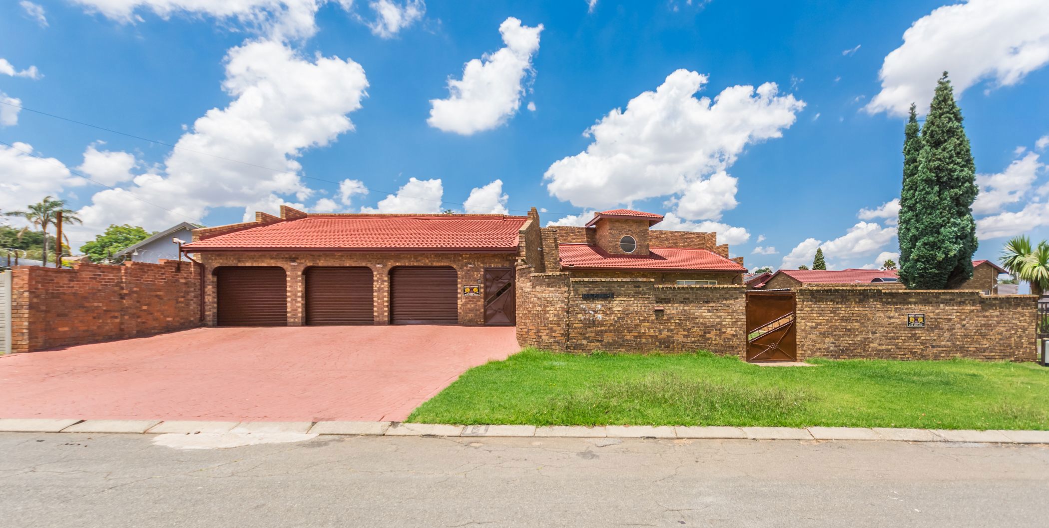 House for sale in Greenhills - 1KR1730191