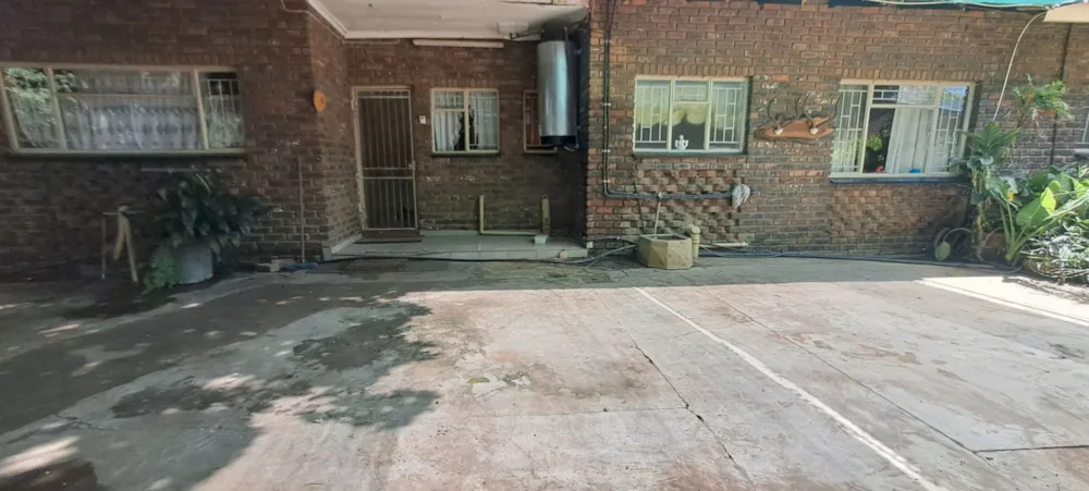 House let in Ellisras (Lephalale) - 1ER1729050 House let in Ellisras (Lephalale) - 1ER1729050