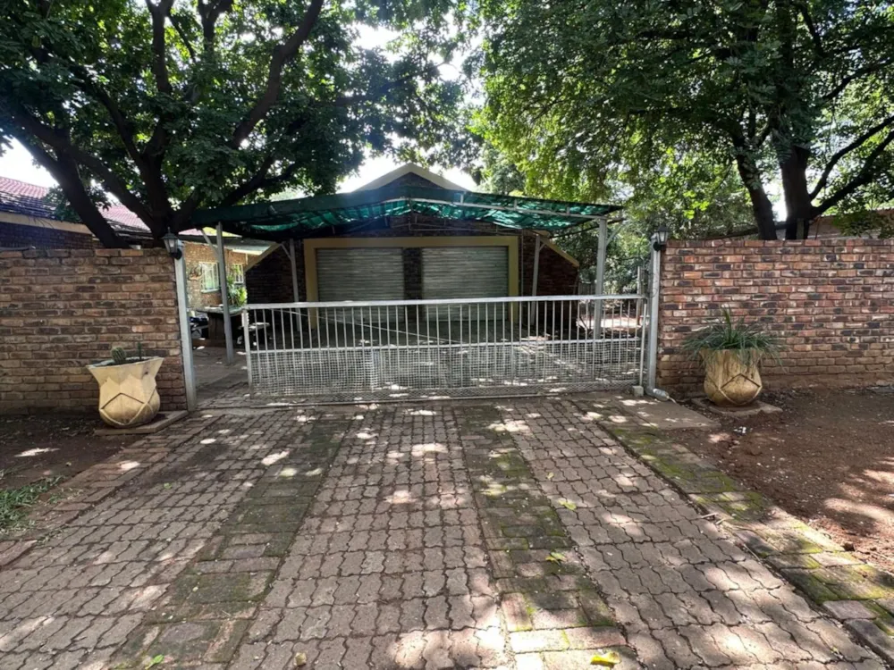 House let in Ellisras (Lephalale) - 1ER1729050 House let in Ellisras (Lephalale) - 1ER1729050