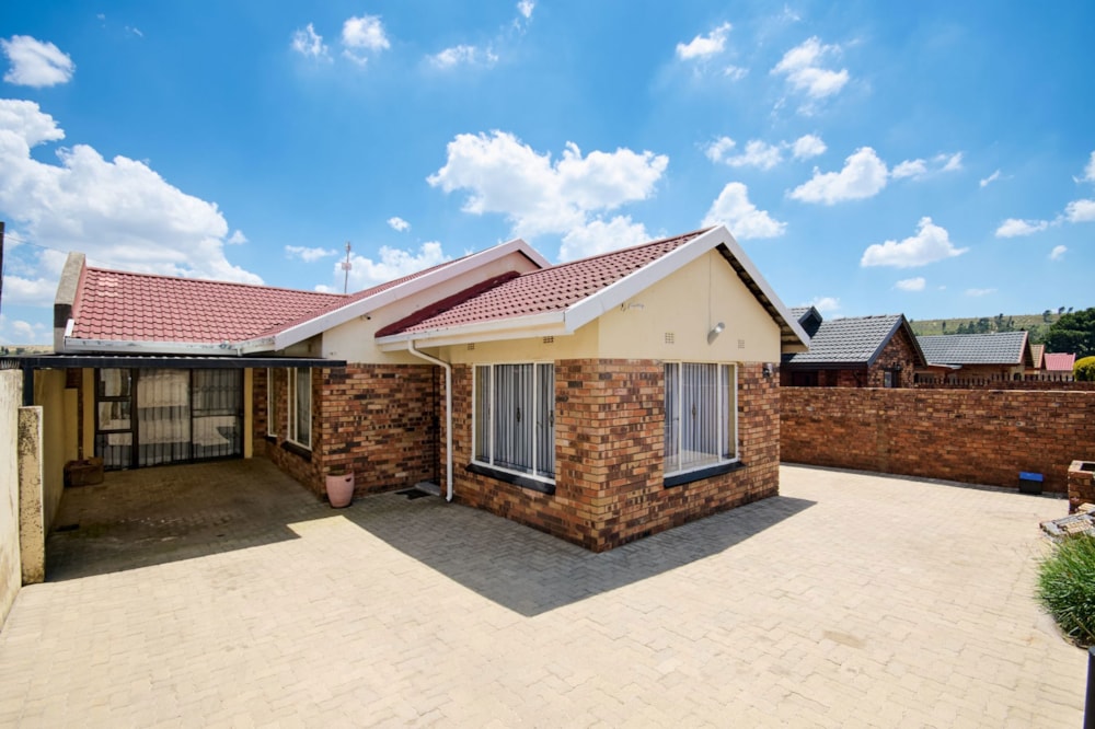 House for sale in Diepkloof - RAN1729893 House for sale in Diepkloof - RAN1729893