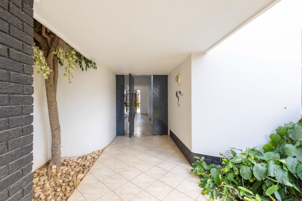 Security complex home for sale in Newlands, Zimbabwe - 3ZB1729511