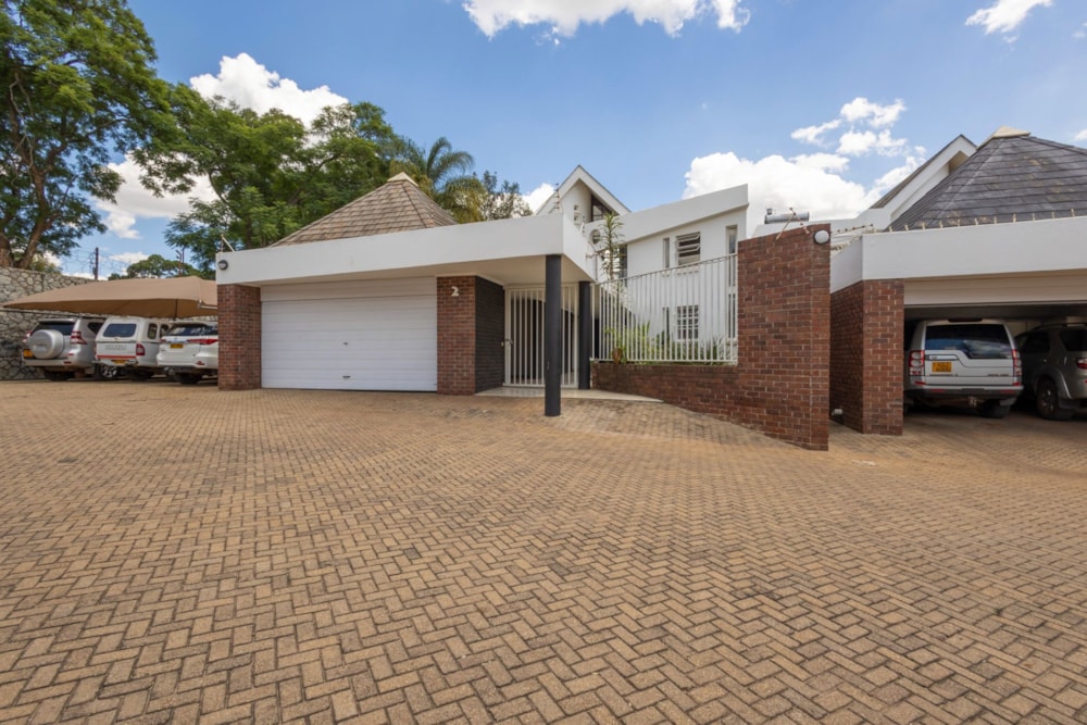 Security complex home for sale in Newlands, Zimbabwe - 3ZB1729511