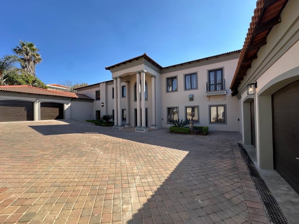 House to rent in Waterkloof Ridge - PTL1729057