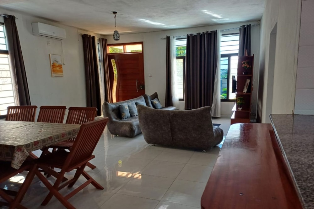 Double-storey apartment to rent in Tete, Tete, Mozambique - 3MQ1729085
