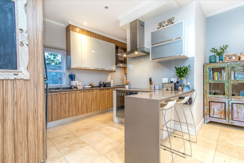 Double-storey cluster for sale in Oaklands, Johannesburg - HP1729111 Double-storey cluster for sale in Oaklands, Johannesburg - HP1729111