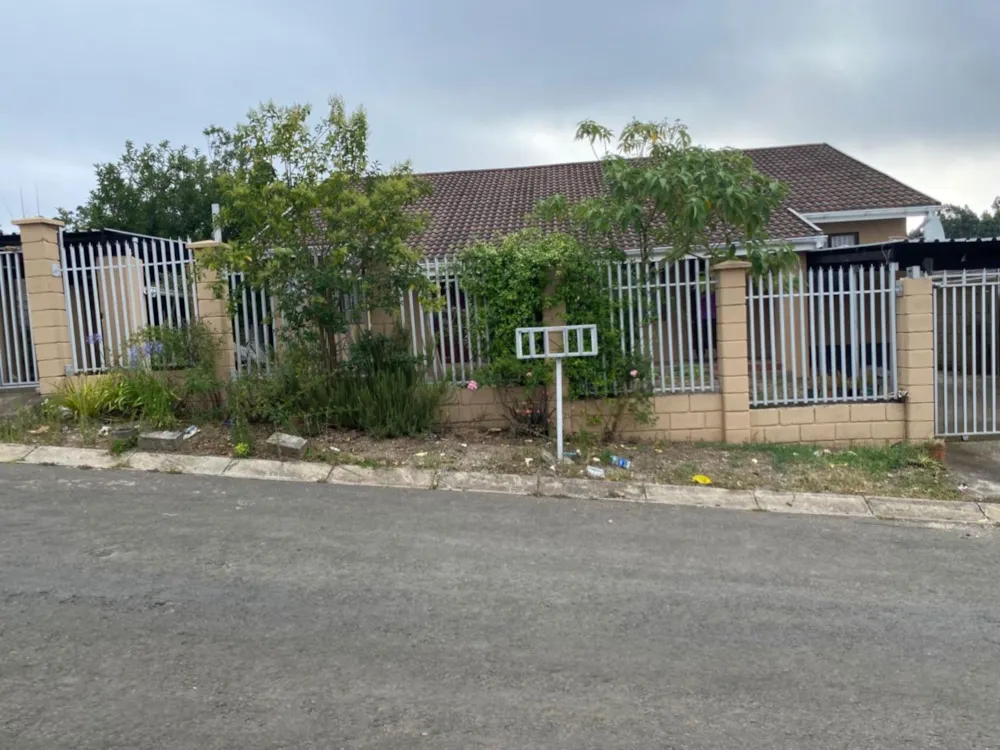 House for sale in Southernwood, Mthatha - 1MH1729202 House for sale in Southernwood, Mthatha - 1MH1729202