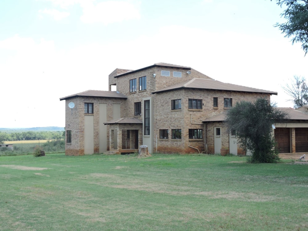 Mixed use farm for sale in Koster - 1RU1729528