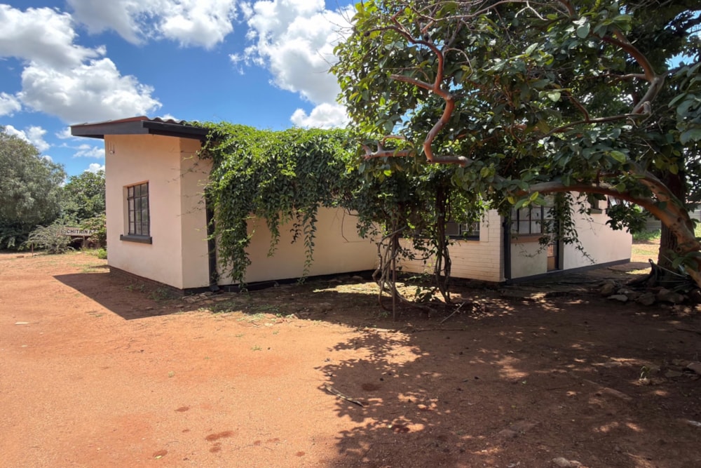 House for sale in Hillcrest, Zimbabwe - 3ZB1729241 House for sale in Hillcrest, Zimbabwe - 3ZB1729241