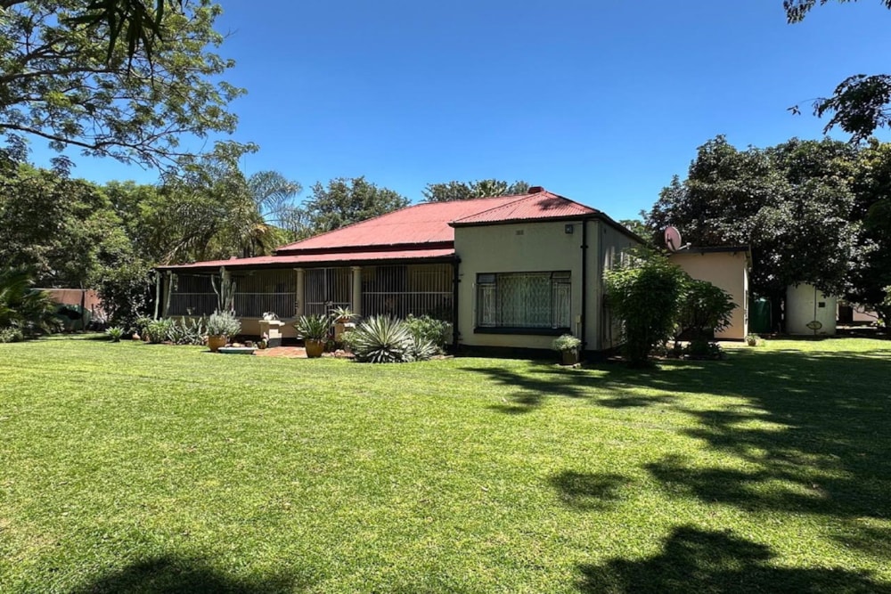 House for sale in Suburbs, Zimbabwe - 3ZB1729265