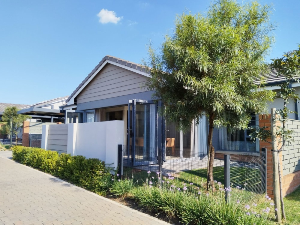 Townhouse for sale in Waterkloof Ridge - PT1729267