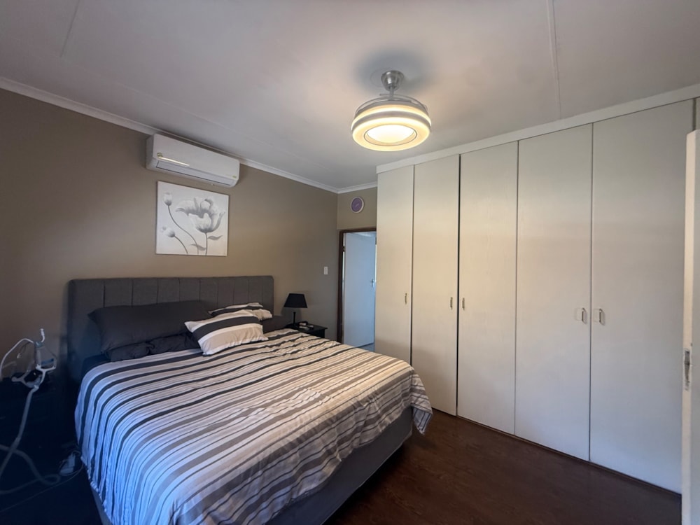 Double-storey house for sale in Cashan - 1RU1729947