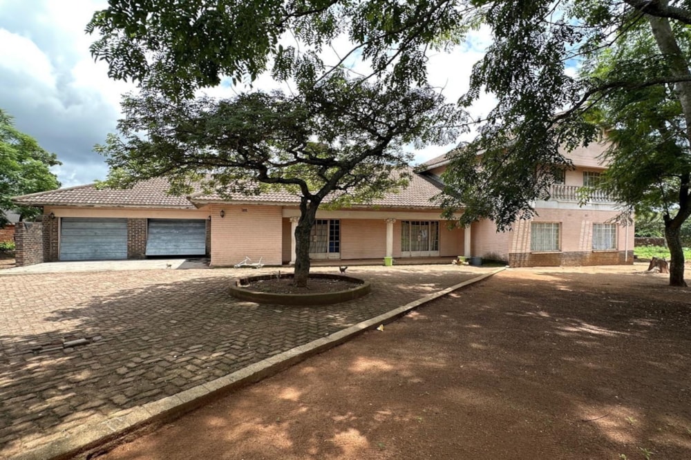 House for sale in Burnside, Bulawayo, Zimbabwe - 3ZB1729273