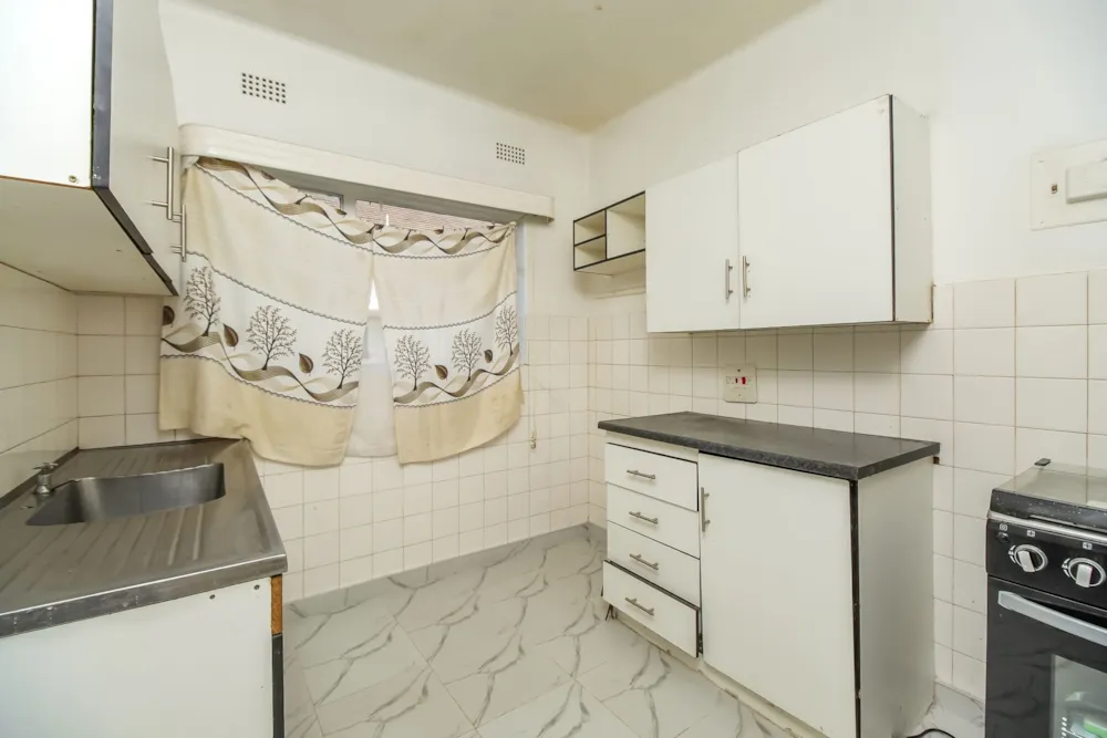 Apartment sold in Parktown, Zimbabwe - 3ZB1729317 Apartment sold in Parktown, Zimbabwe - 3ZB1729317