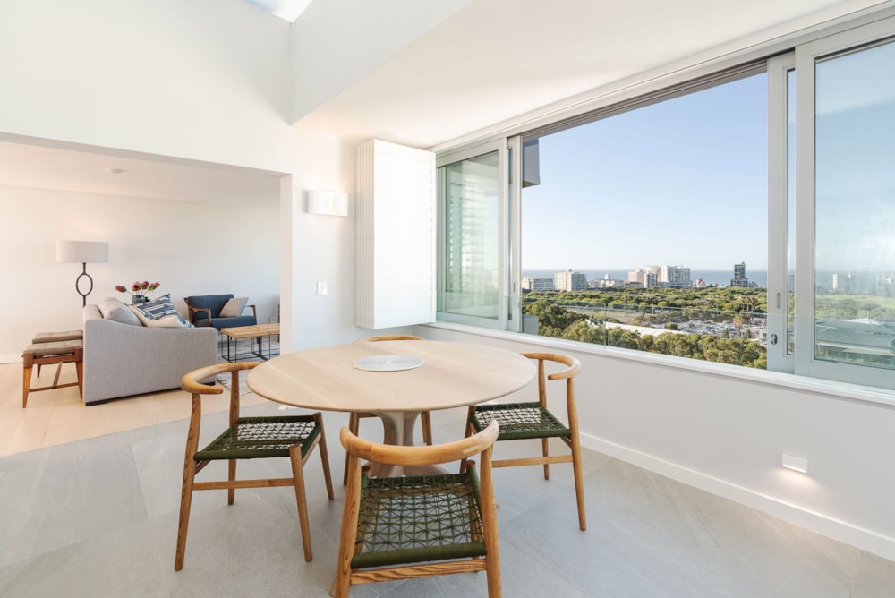 Apartment to rent in Green Point, Cape Town - BYL1729542