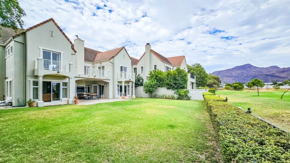 Golf estate house for sale in Boschenmeer Golf Estate - VLV1729081 Golf estate house for sale in Boschenmeer Golf Estate - VLV1729081