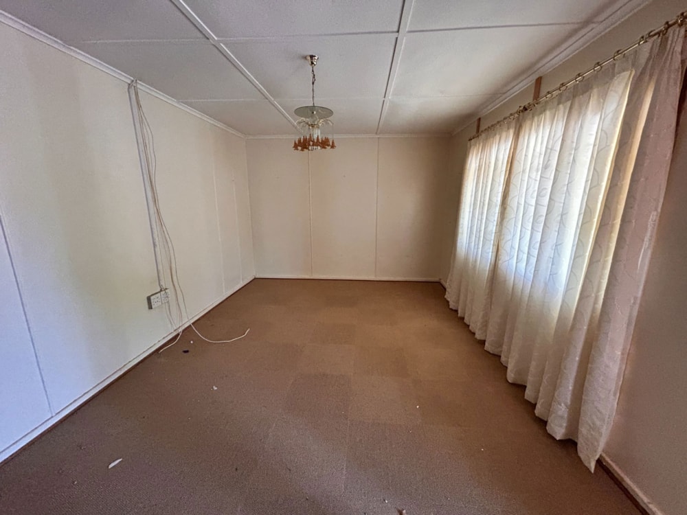 House for sale in Kamieskroon, Northern Cape - 1NA1743255