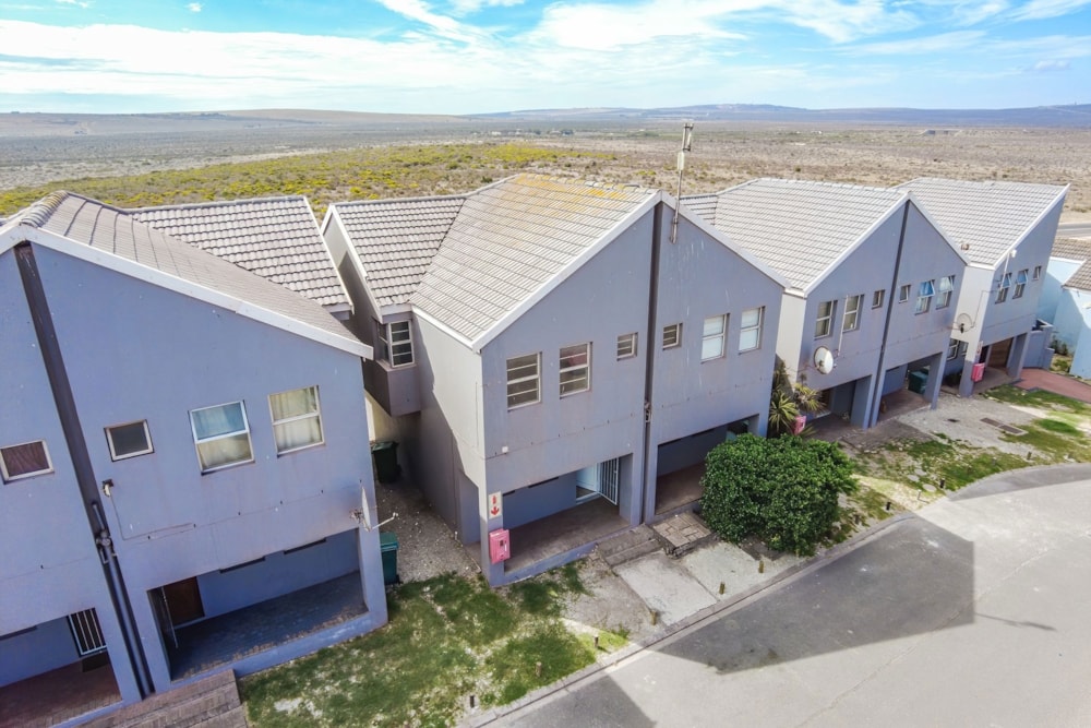 Townhouse for sale in Bluewater Bay, Saldanha Bay - LA1729970 Townhouse for sale in Bluewater Bay, Saldanha Bay - LA1729970
