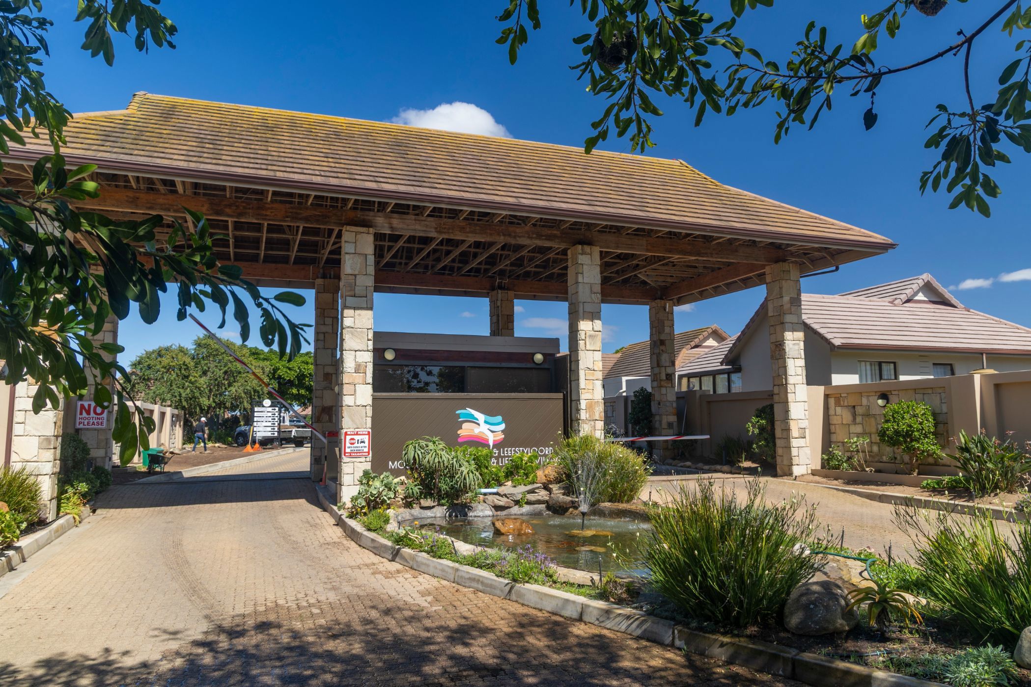 House for sale in Paradise Coast - 1MB1729435