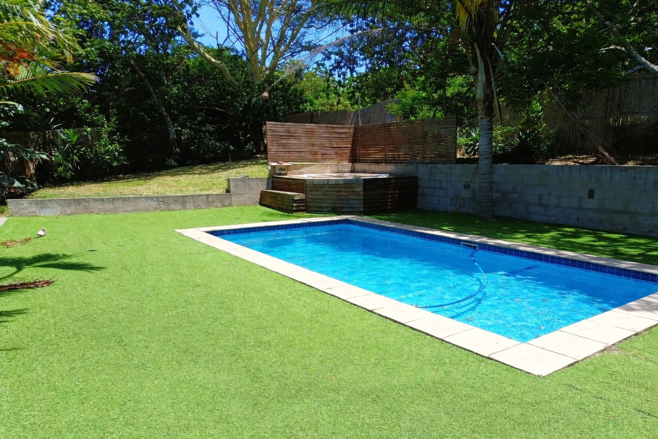 House for sale in Mount Moreland - 1ND1729453