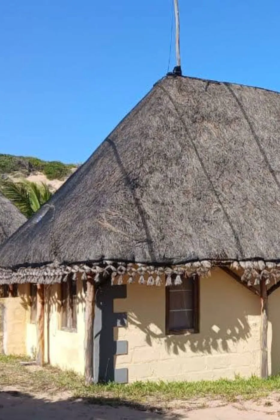 Beach bungalow for sale in Dongane, Mozambique - 3MQ1729489 Beach bungalow for sale in Dongane, Mozambique - 3MQ1729489