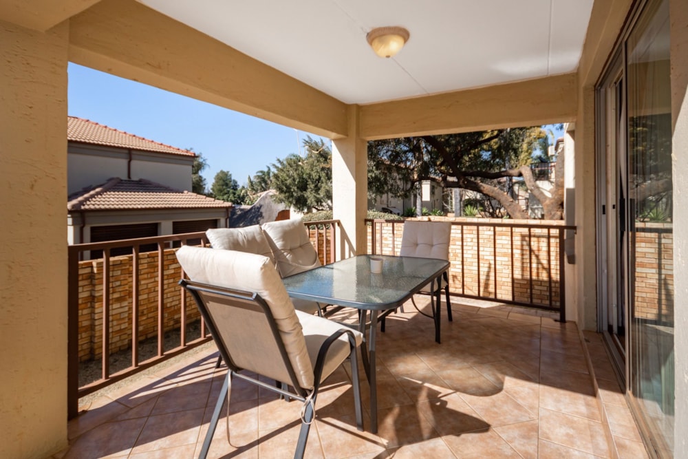 Security complex home for sale in Amorosa - RAN1729471