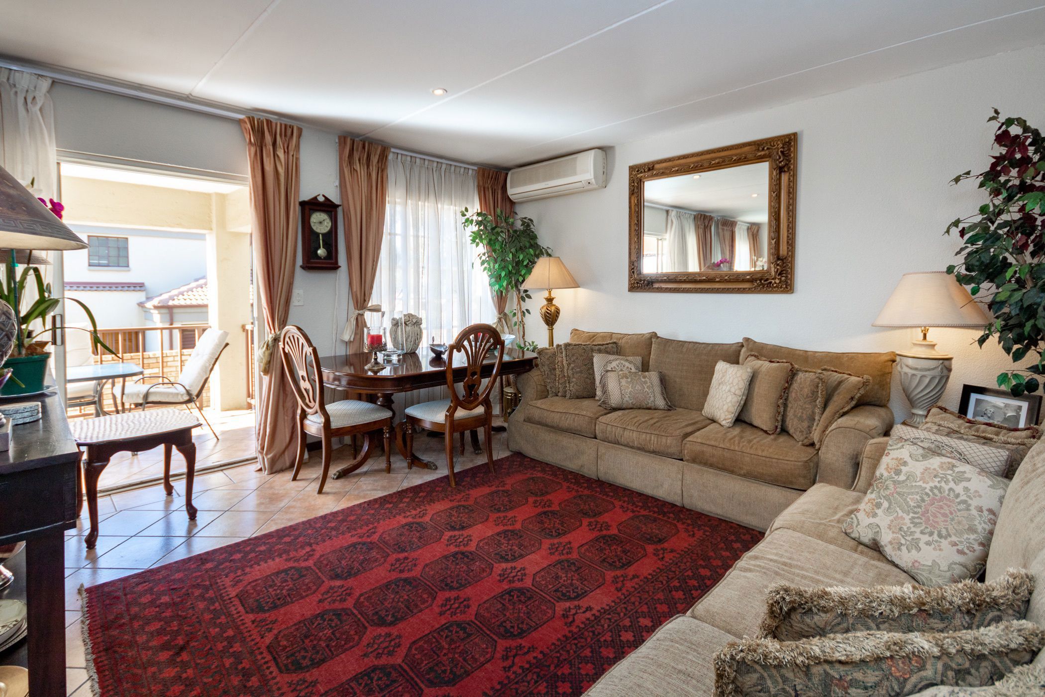 Security complex home for sale in Amorosa - RAN1729471