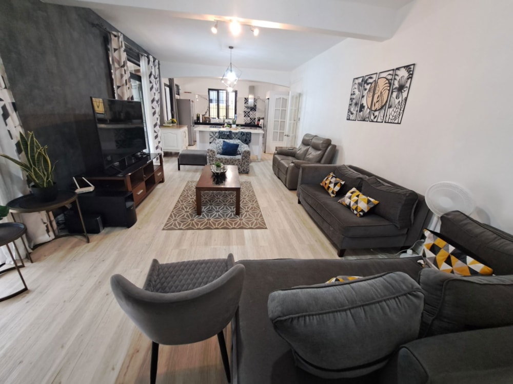 House to rent in Pointe aux Canonniers, Mauritius - MPR1729513