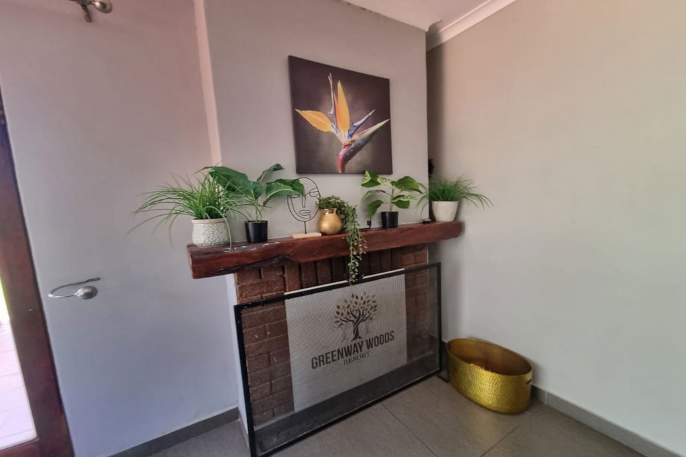 Security estate home for sale in White River - 1WR1729564