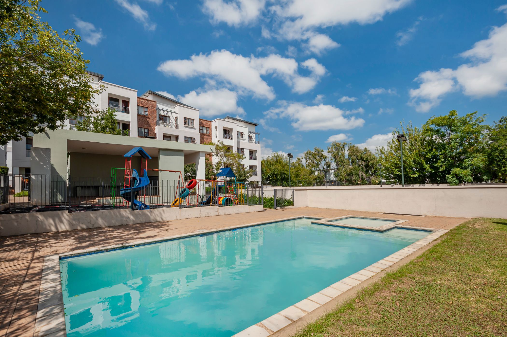 Apartment for sale in Ferndale, Randburg - RAN1729659