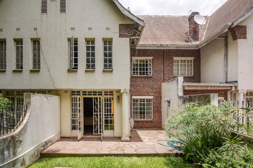 Double-storey apartment for sale in Avenues, Zimbabwe - 3ZB1729672 Double-storey apartment for sale in Avenues, Zimbabwe - 3ZB1729672