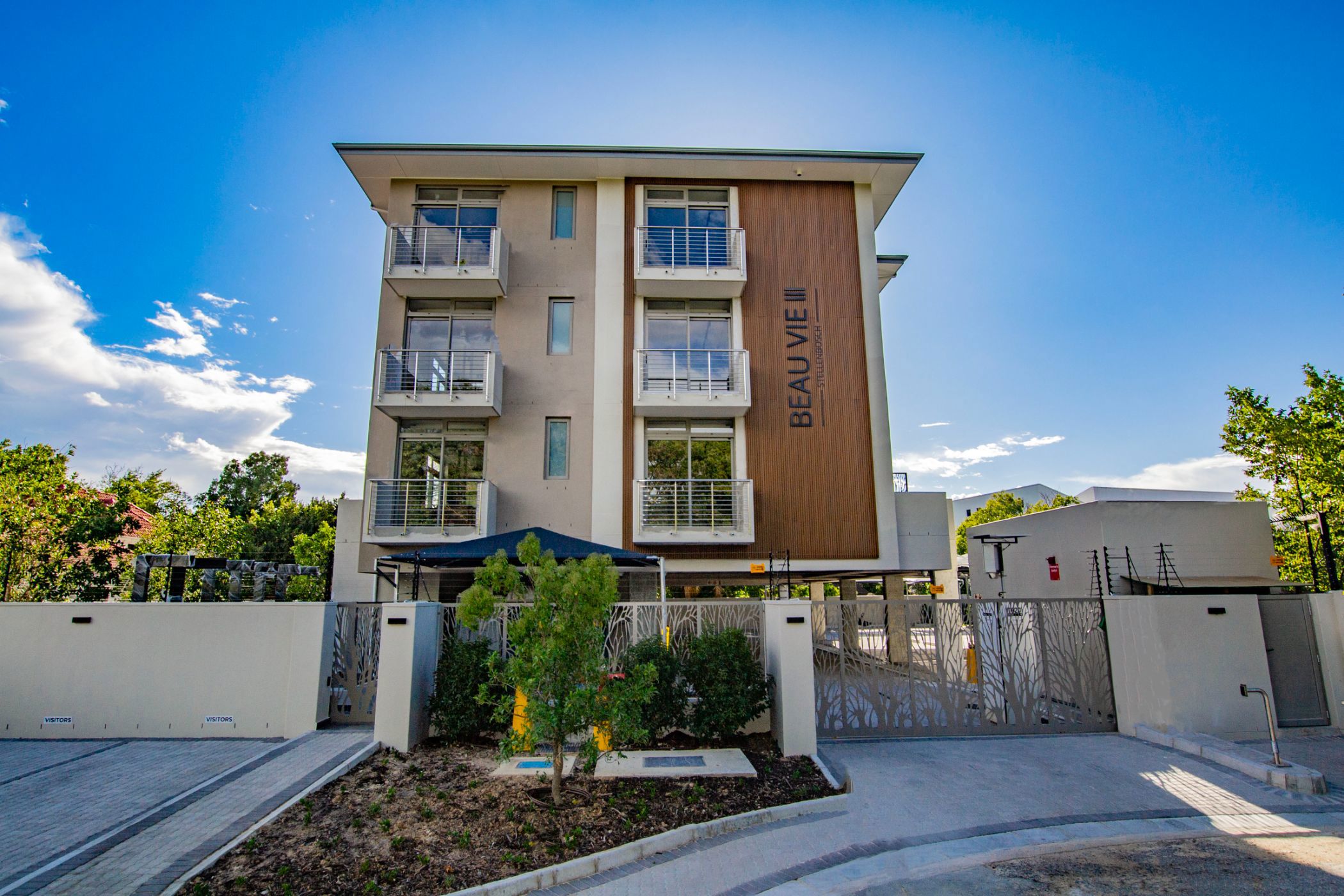 Multi-storey apartment for sale in Stellenbosch Central - ST1730039