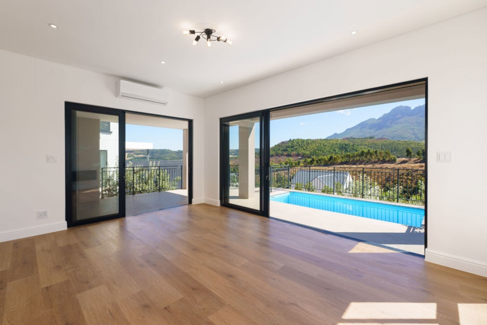 House for sale in La Roche - ST1729790 House for sale in La Roche - ST1729790