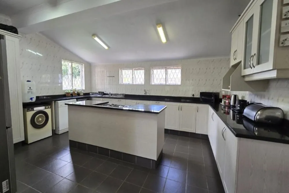House sold in Highland Hills - 1WP1729794