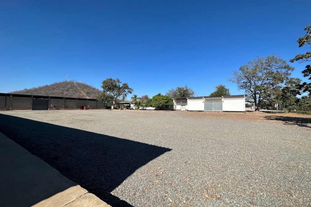 Commercial industrial property for sale in Masvingo, Zimbabwe - 3ZB1729792
