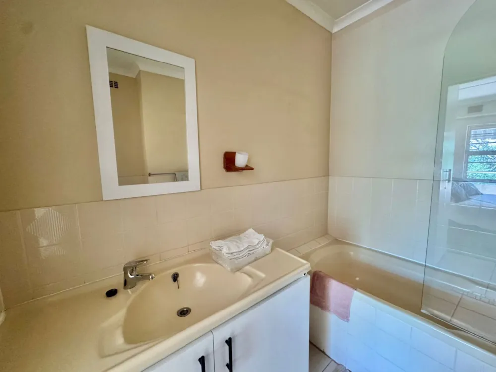 Apartment let in Morningside, Durban - 1DA1729849