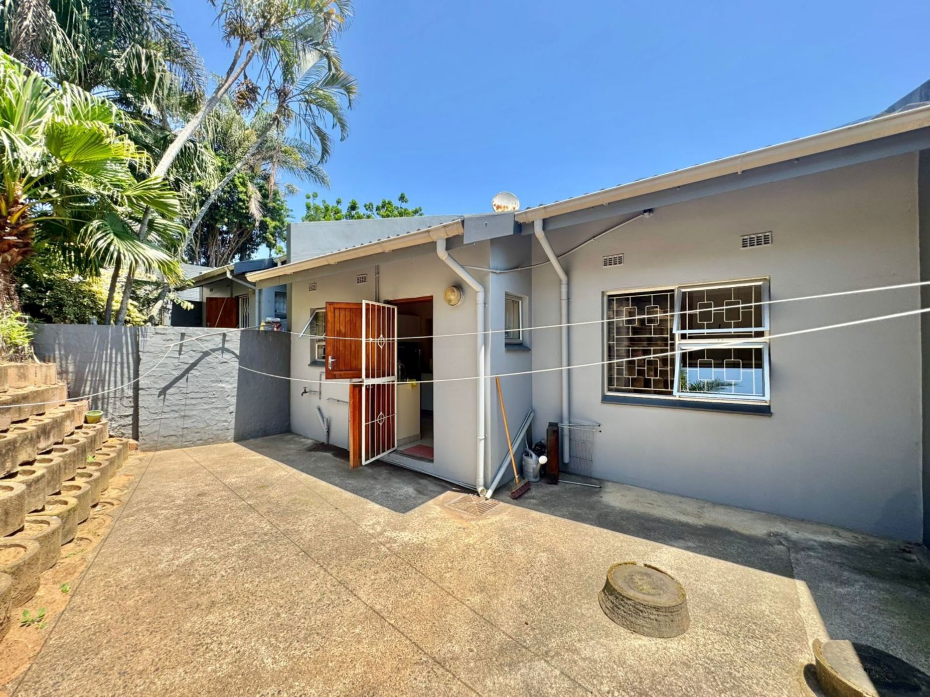 Apartment to rent in Morningside, Durban - 1DA1729849